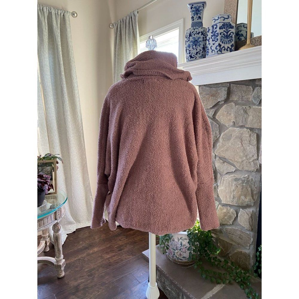 Jessica Simpson Sherpa Sweater (Small)